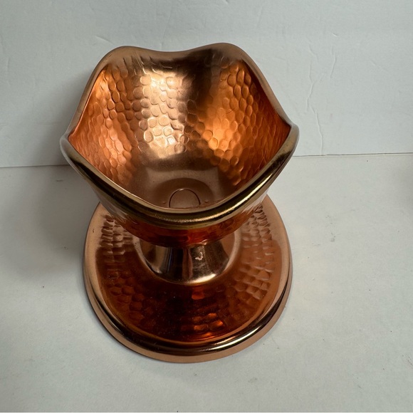 Decorative Copper Hammered Planter or decor by Tele-flora 
Approx. 8”x 4.5 “ - Picture 5 of 13